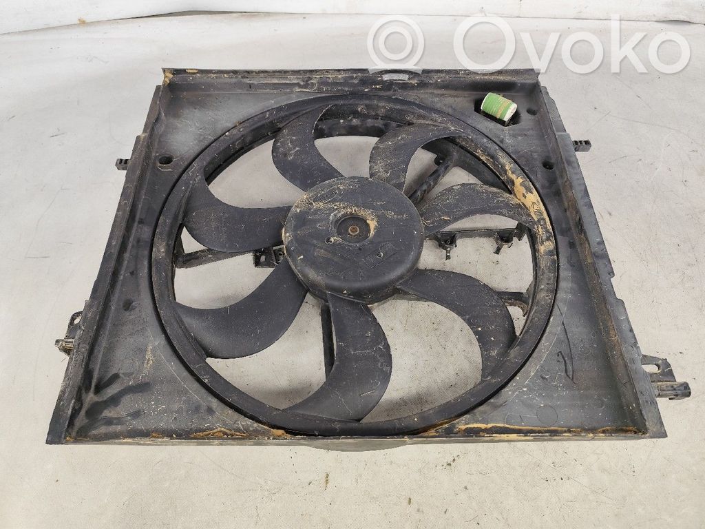 Nissan Qashqai Elektryczny wentylator chłodnicy 