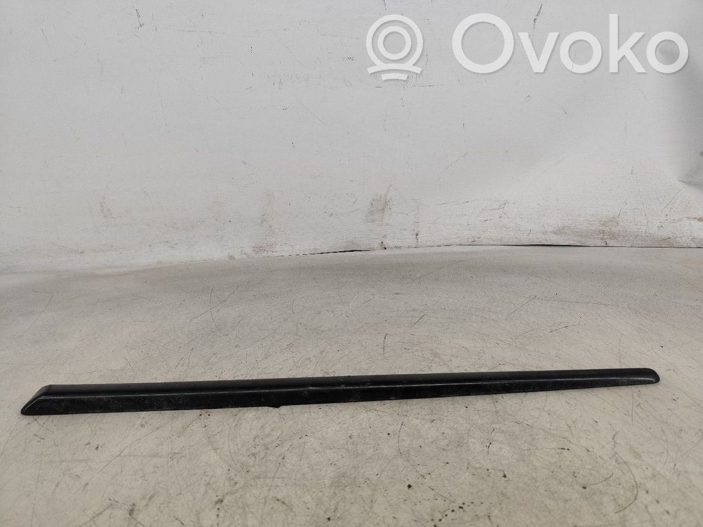 Volkswagen Polo III 6N 6N2 6NF Rivestimento della portiera anteriore (modanatura) 