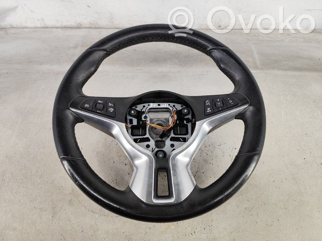Steering wheel   39078441,622359300B