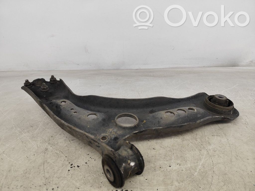 Etutukivarsi   5Q0407151L
