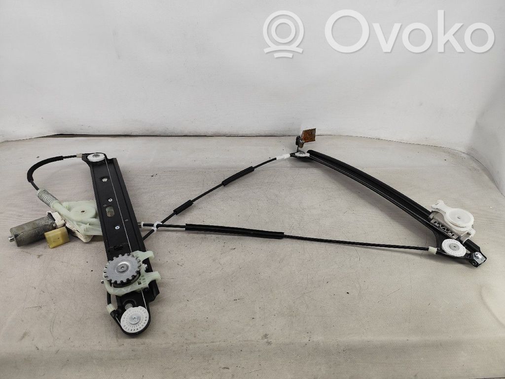 BMW 1 E82 E88 Front window lifting mechanism without motor 