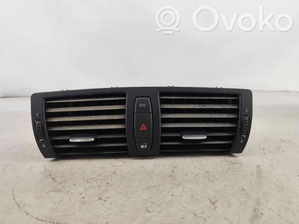 Dash center air vent grill   705918913,MEIO