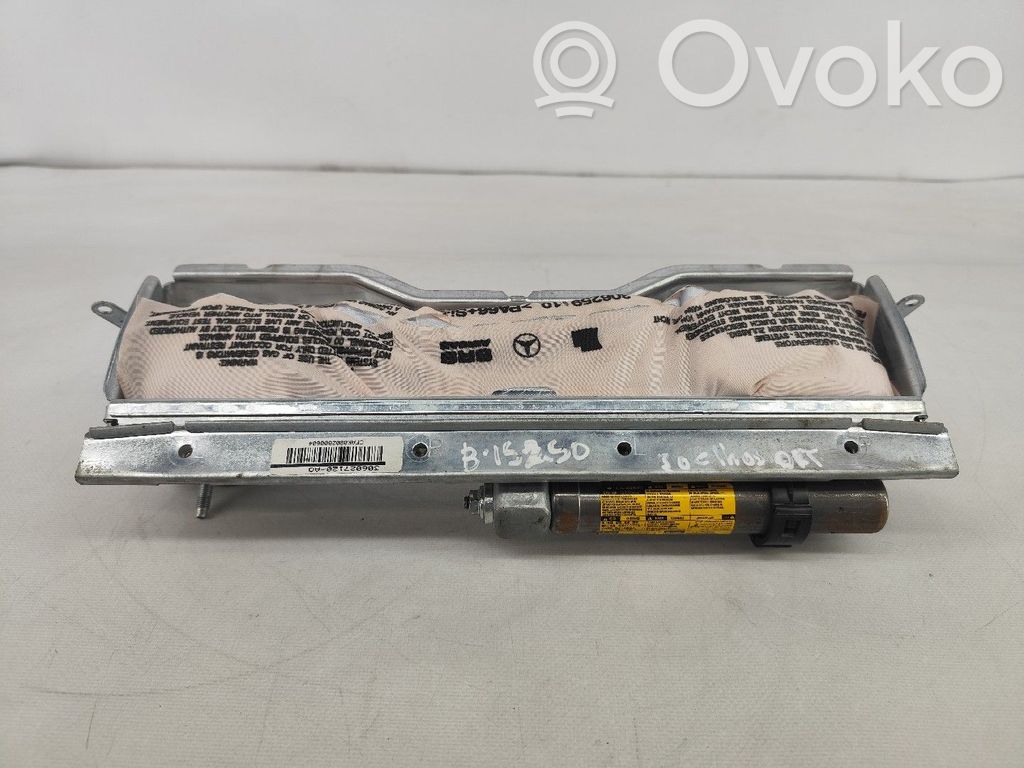Mercedes-Benz C W204 Airbag pentru genunchi 