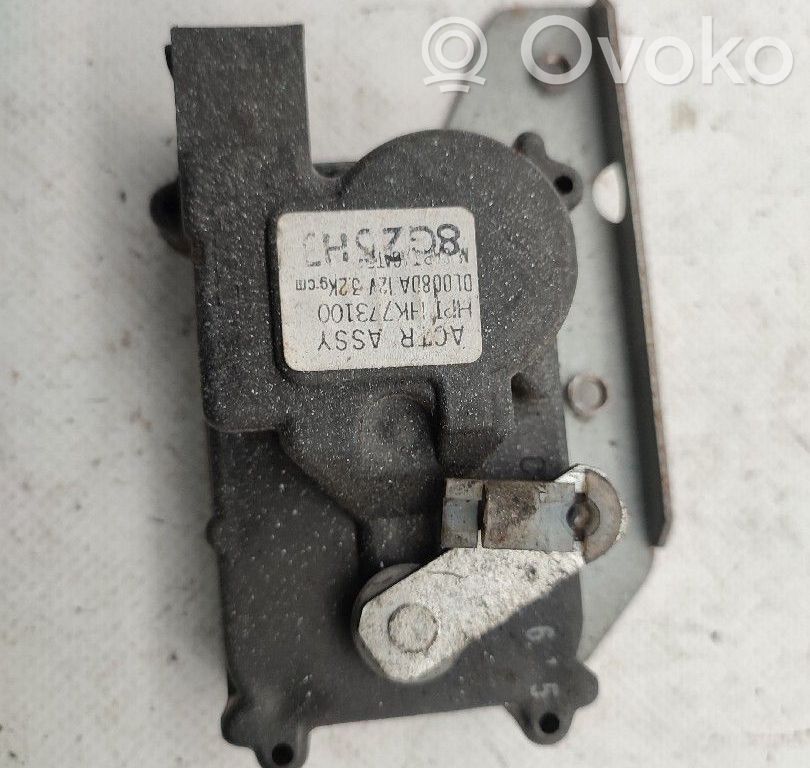 Zamek drzwi tylnych samochodów dostawczych   8G25HJ,HK773100