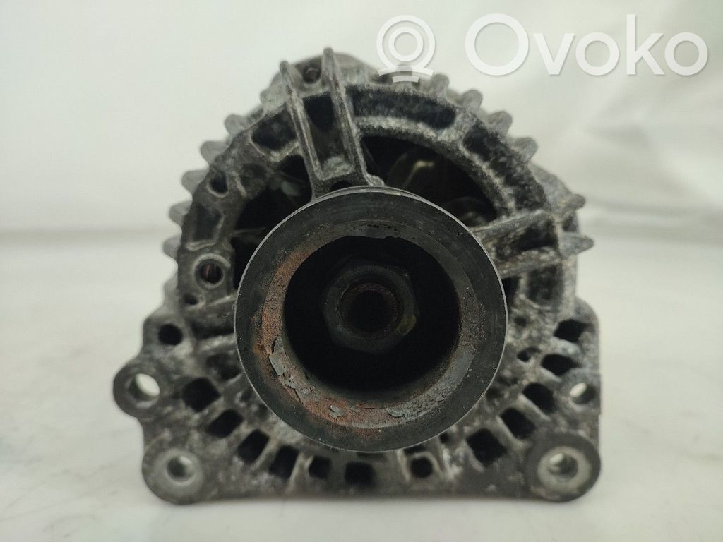 Volkswagen Golf IV Generator/alternator 