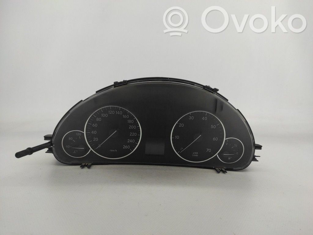 Mercedes-Benz CLC CL203 Vitezometru (grup de instrumente) 