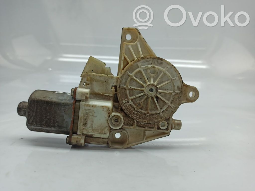 Mercedes-Benz A W176 Motorino alzacristalli della portiera anteriore
