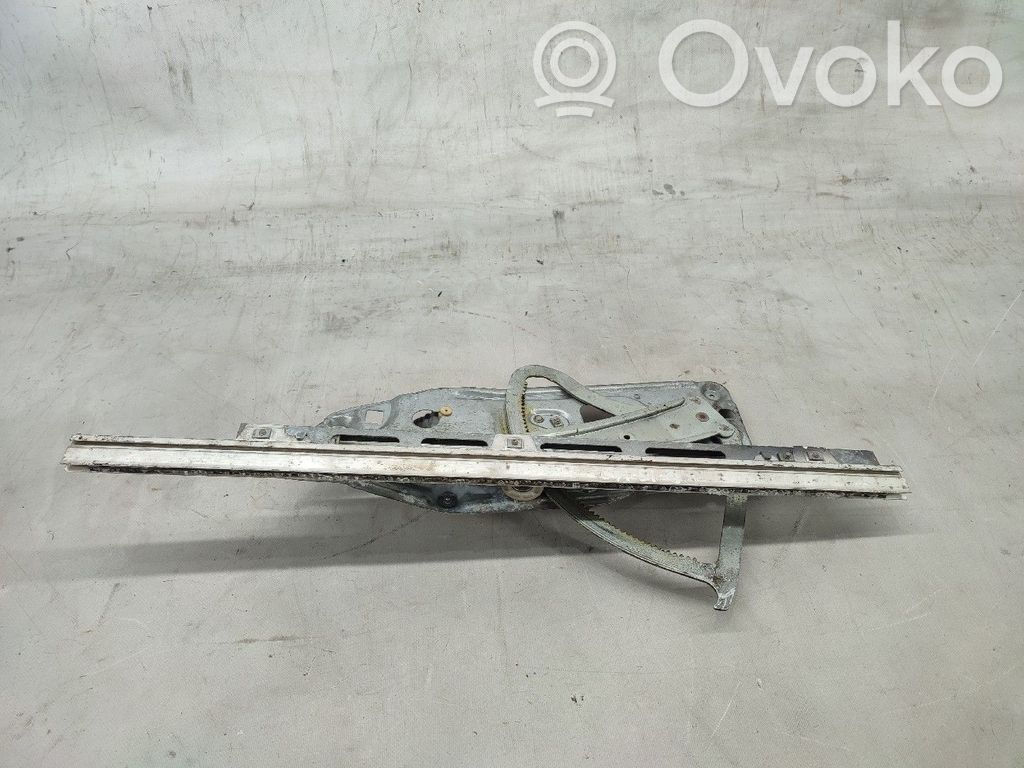 Mitsubishi Galant Macara geam față fără motor 