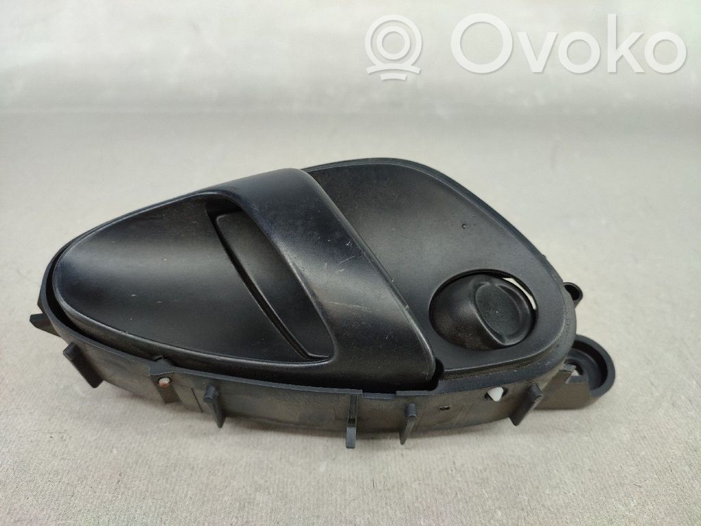 Citroen Xsara Etuoven ulkokahvan kehys