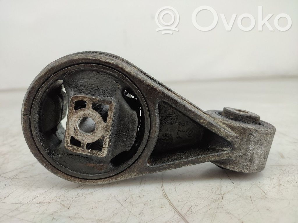 Ford Focus Engine mount bracket 