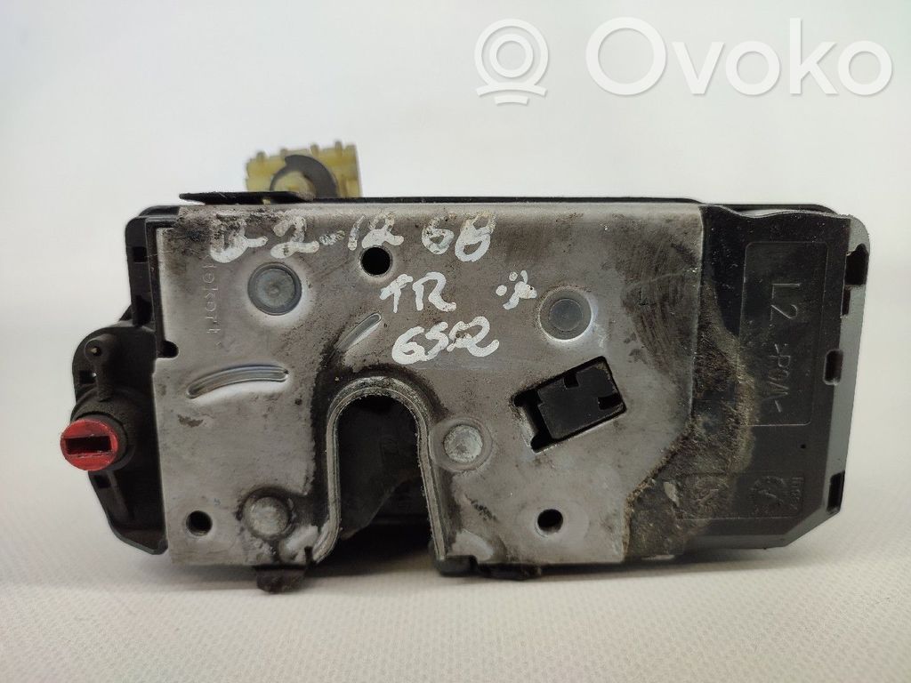 Opel Astra H Takaoven lukko