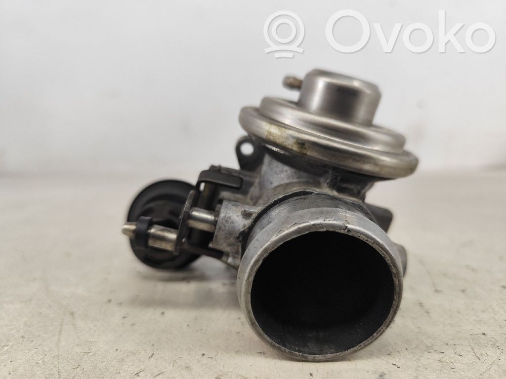 Válvula EGR   038129637,038131501E