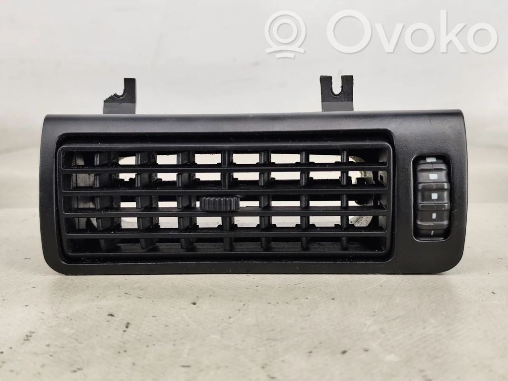 Lancia Delta Centrālais gaisa ventilācijas režģis 