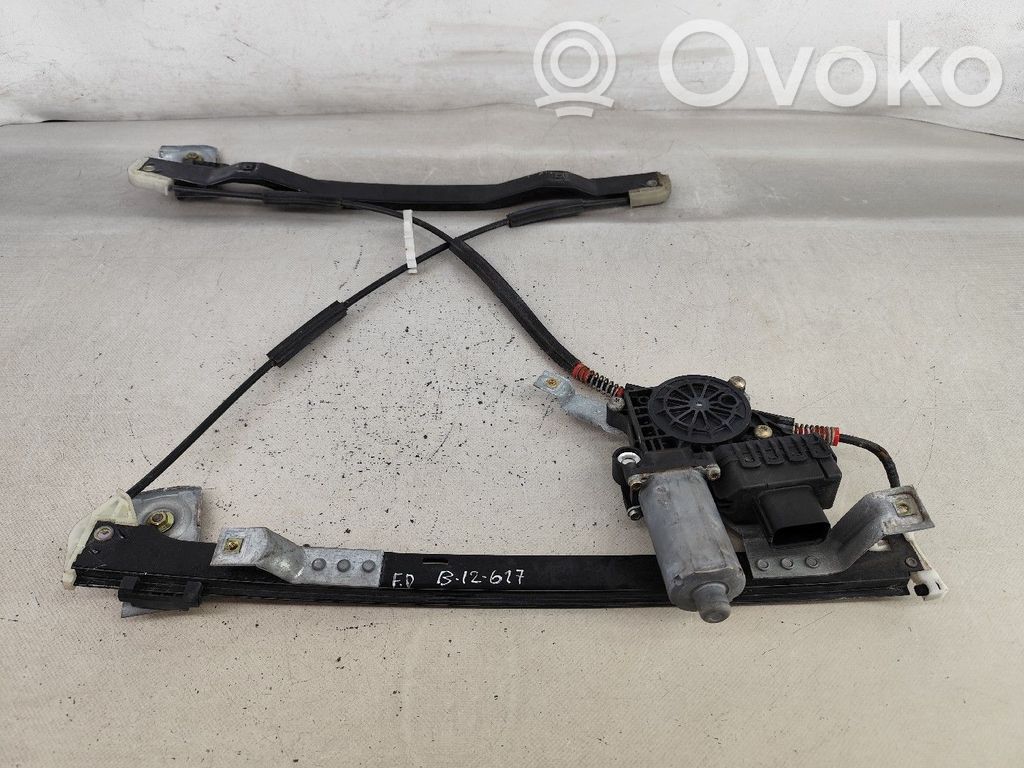 Ford Mondeo Mk III Meccanismo di sollevamento del finestrino anteriore senza motorino 