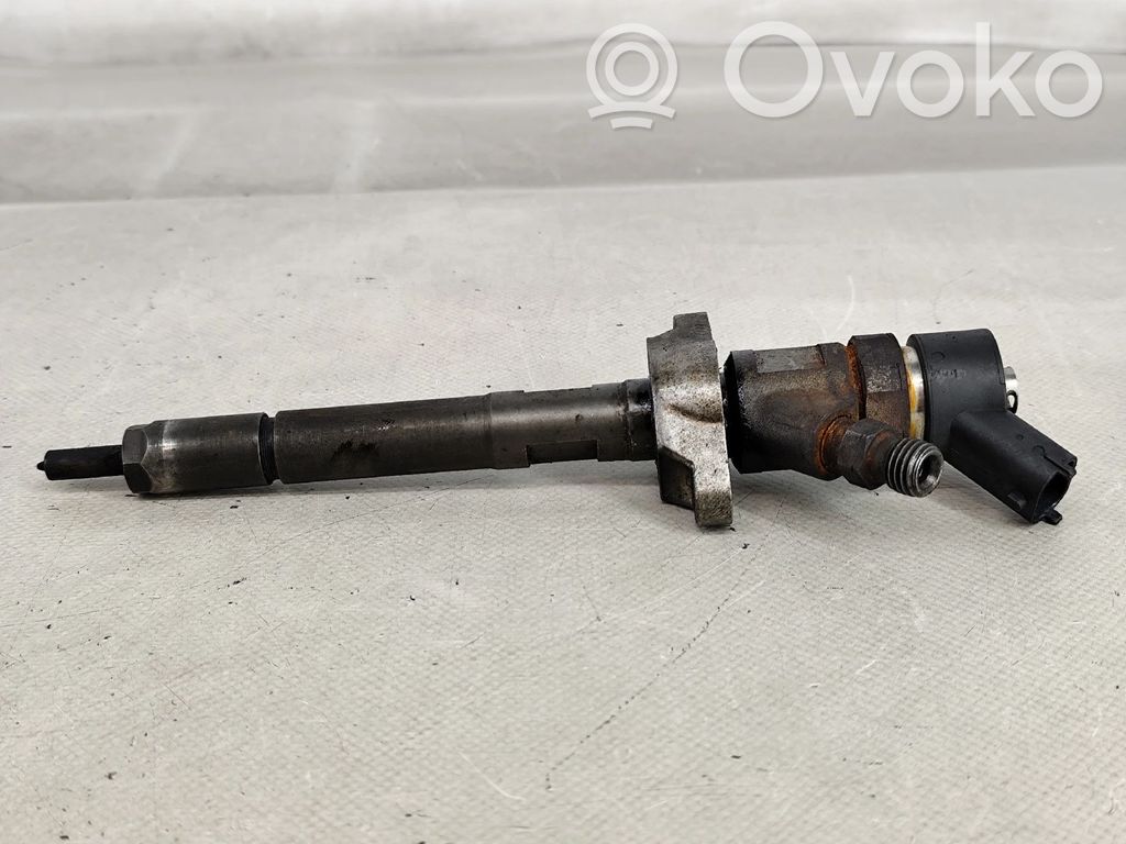 Inyector de combustible   606680,0445110239