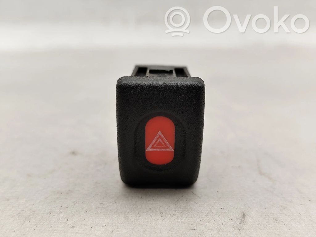 Hazard light switch   90347821,7PINOS,90320621,90383133,90387257,90387656,90389656,90450037