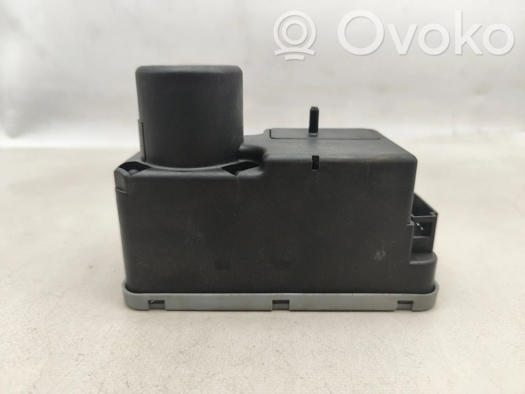 Volkswagen Golf III Unitate/modul de comandă închidere centralizată 
