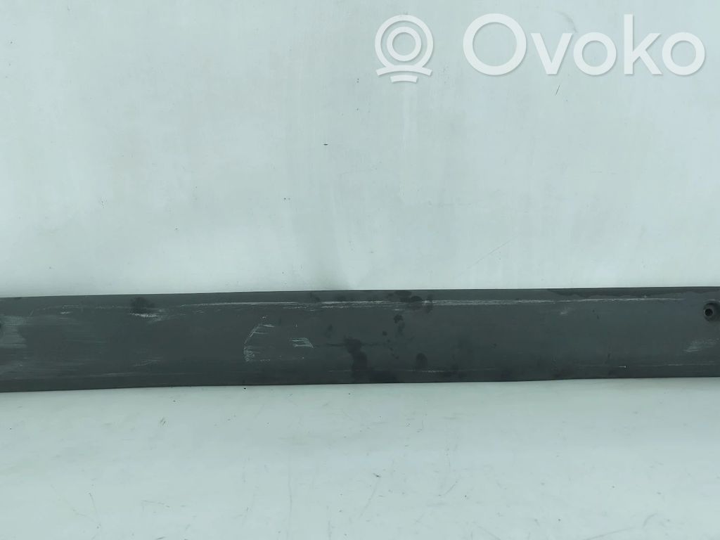 Rear arch trim   7701692575