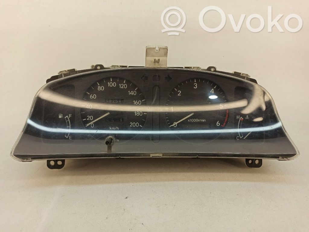 Toyota Corolla E110 Geschwindigkeitsmesser Cockpit 
