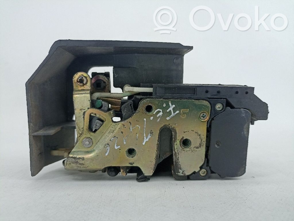 Etuoven lukko   18110241,9PINOS