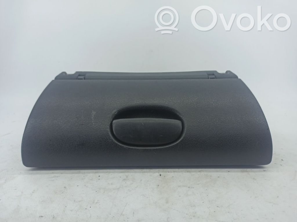 Opel Corsa B Glove box 