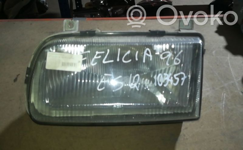 Skoda Felicia I Faro/fanale