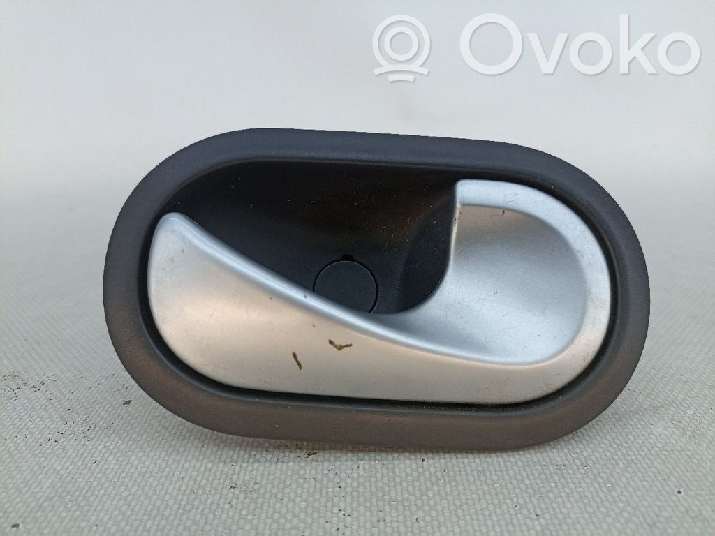 Renault Clio III Maniglia esterna/staffa portiera anteriore 