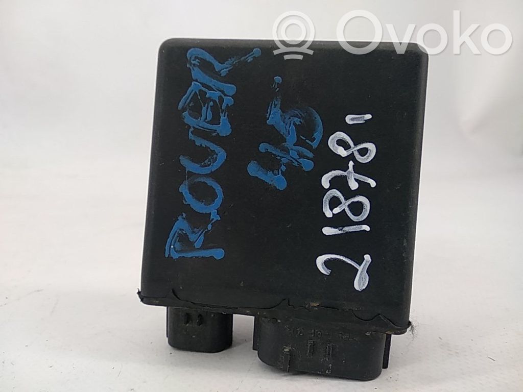 Otras unidades de control/módulos   YWB100710