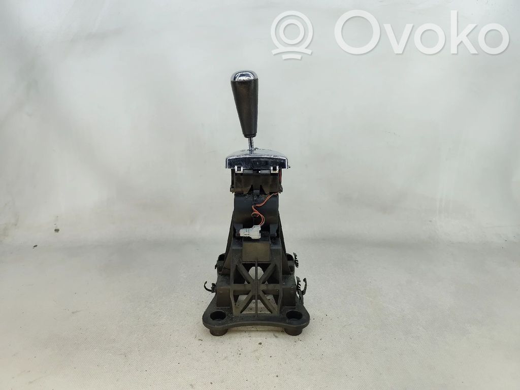 Peugeot 308 Gear shifter/selector 