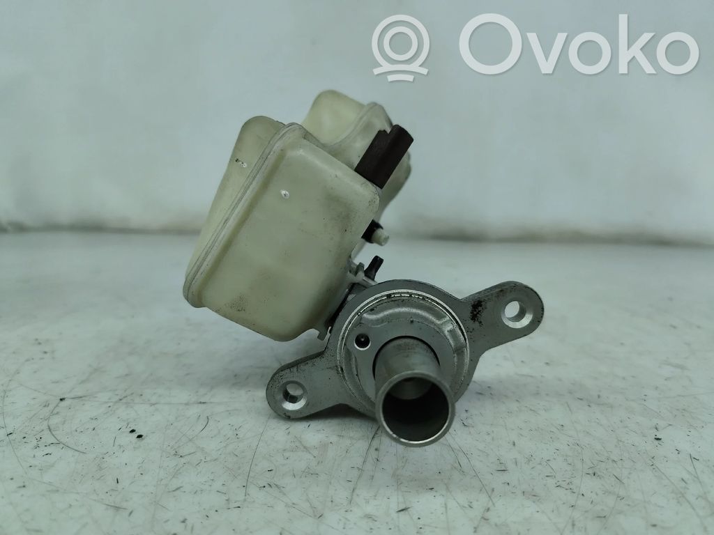 Główny cylinder hamulca   0204054032