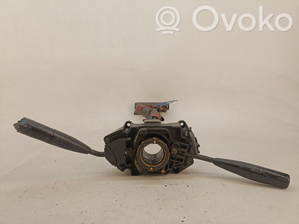 Toyota Corolla E90 Inne przełączniki i przyciski 