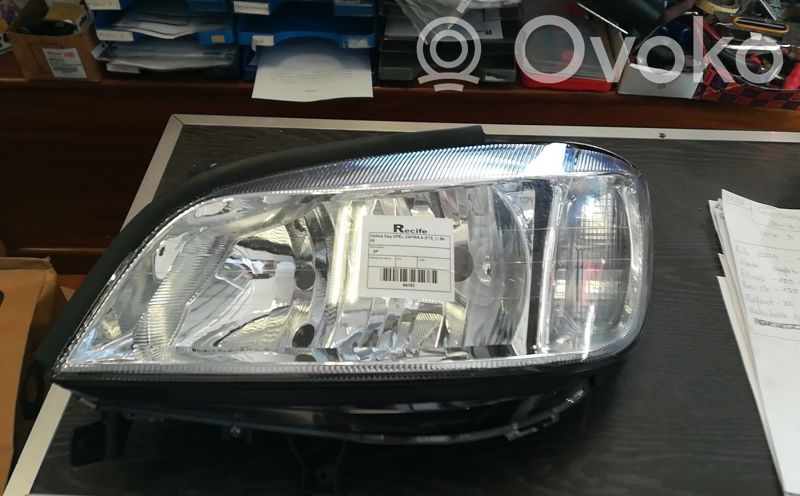 Lampa przednia