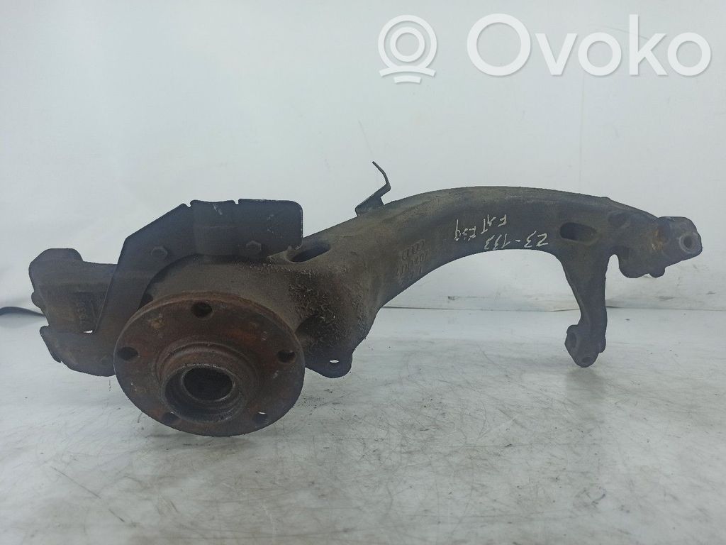 Priekinis kelmas   4D0407257L