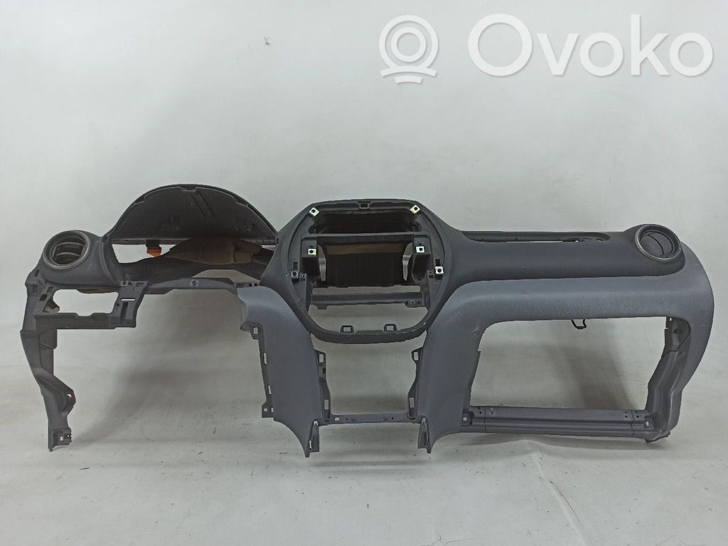 Toyota RAV 4 (XA20) Panelė 