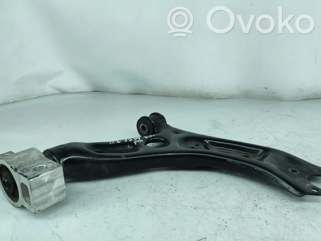 Volkswagen Golf VI Braccio di controllo sospensione anteriore