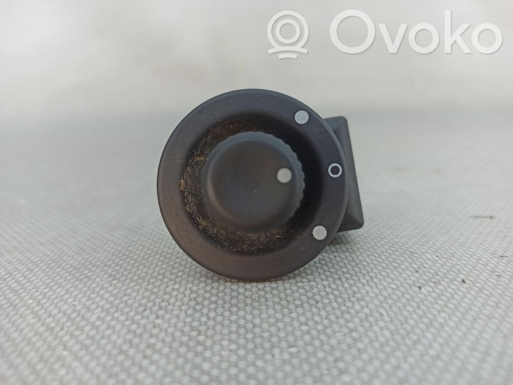 Sivupeilin kytkin   8200002442B,8PINOS