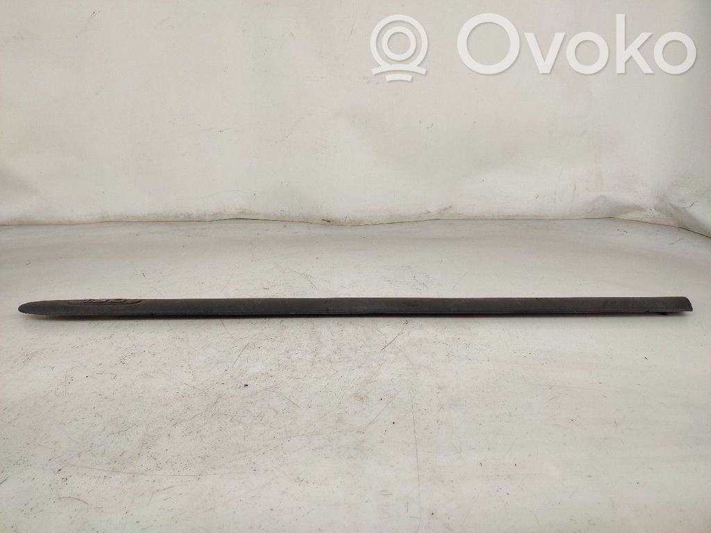 Renault Clio II Etuoven lista (muoto) 