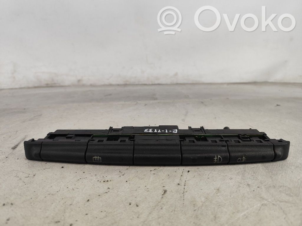 Multifunctional control switch/knob   LUZDENEVOEIRO