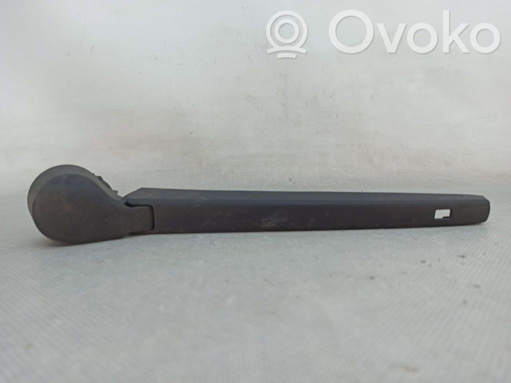 Volkswagen Taigo Ramię wycieraczki szyby tylnej 