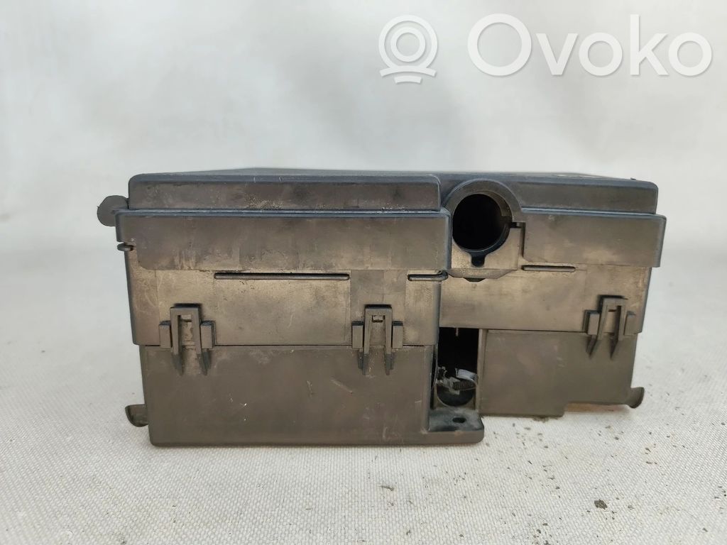 Sicherung des Batterierelais   AV6T14A142AB,AV6T14A167AD,F1ET14K733AJE