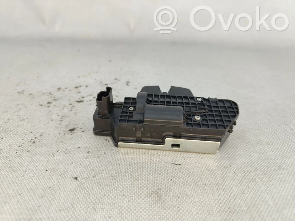 Takaluukun ulkopuolinen lukko   9151487499H,3PINOS