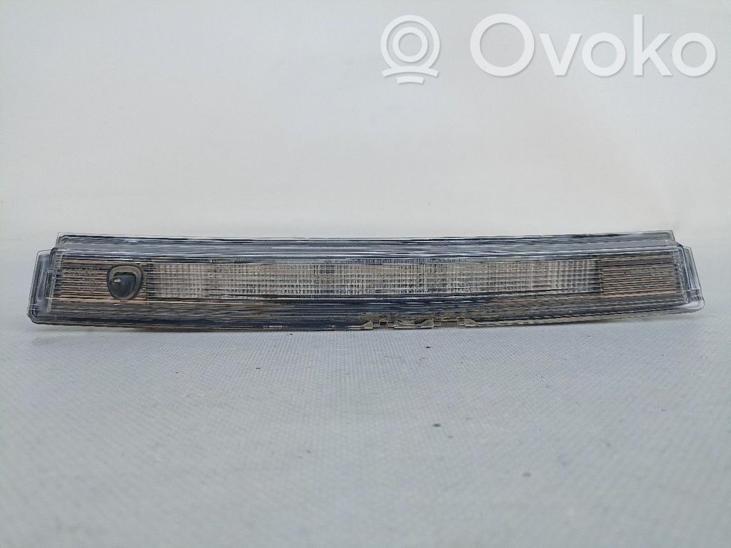 Kolmas/lisäjarruvalo   265904593R,2PINOS,90007637