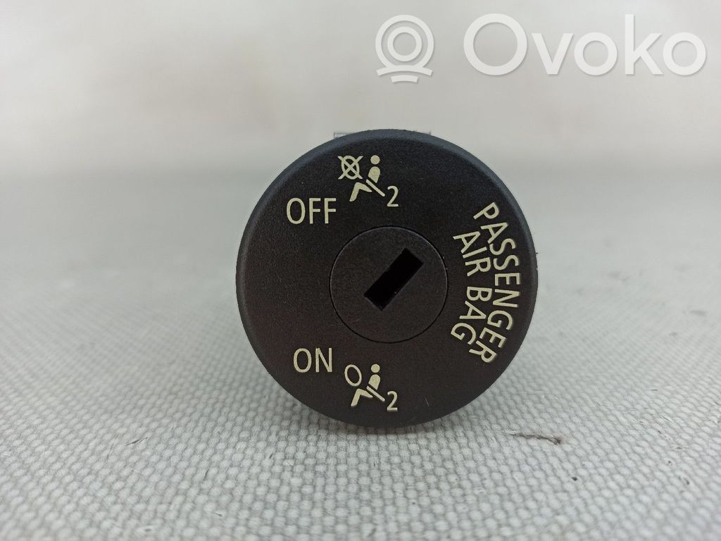 Interruptor de control multifunción   AIRBAGON,2PINOS,61319198886
