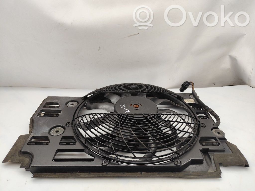 BMW 5 E39 Elektryczny wentylator chłodnicy 