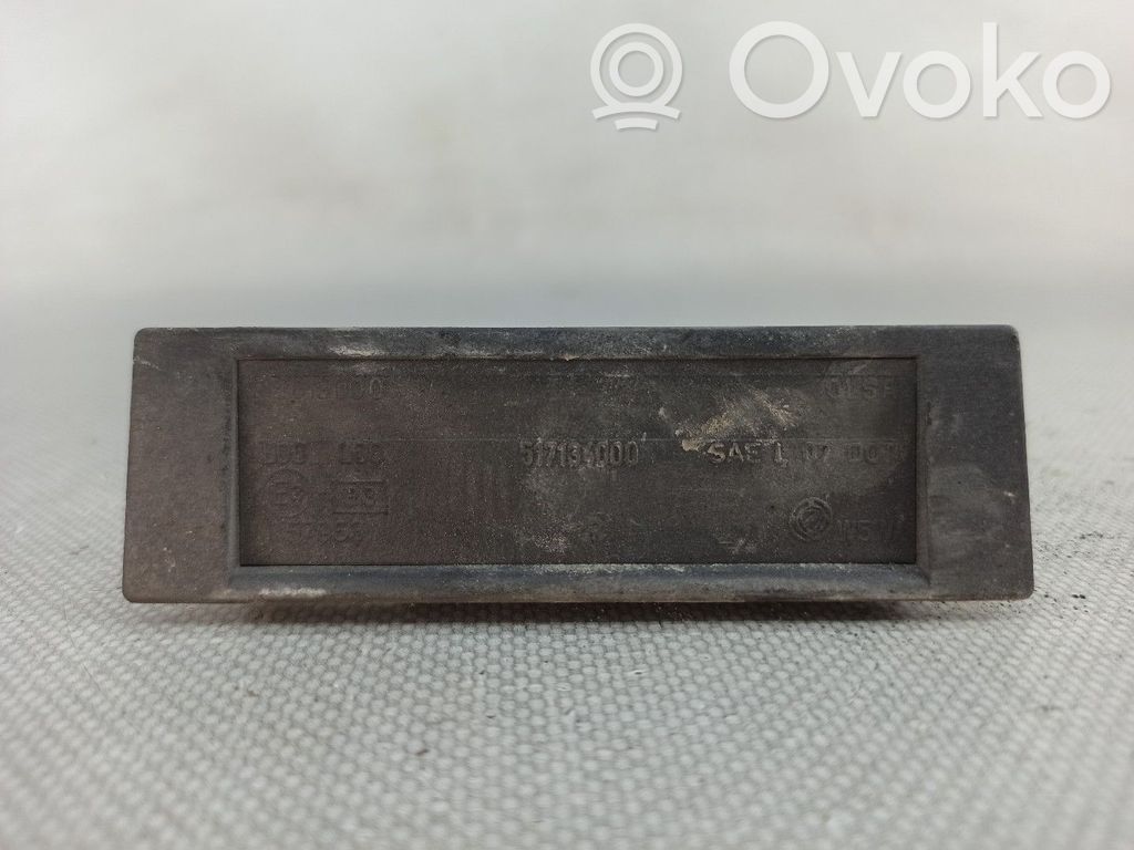 Éclairage de plaque d'immatriculation   04613010,517134000