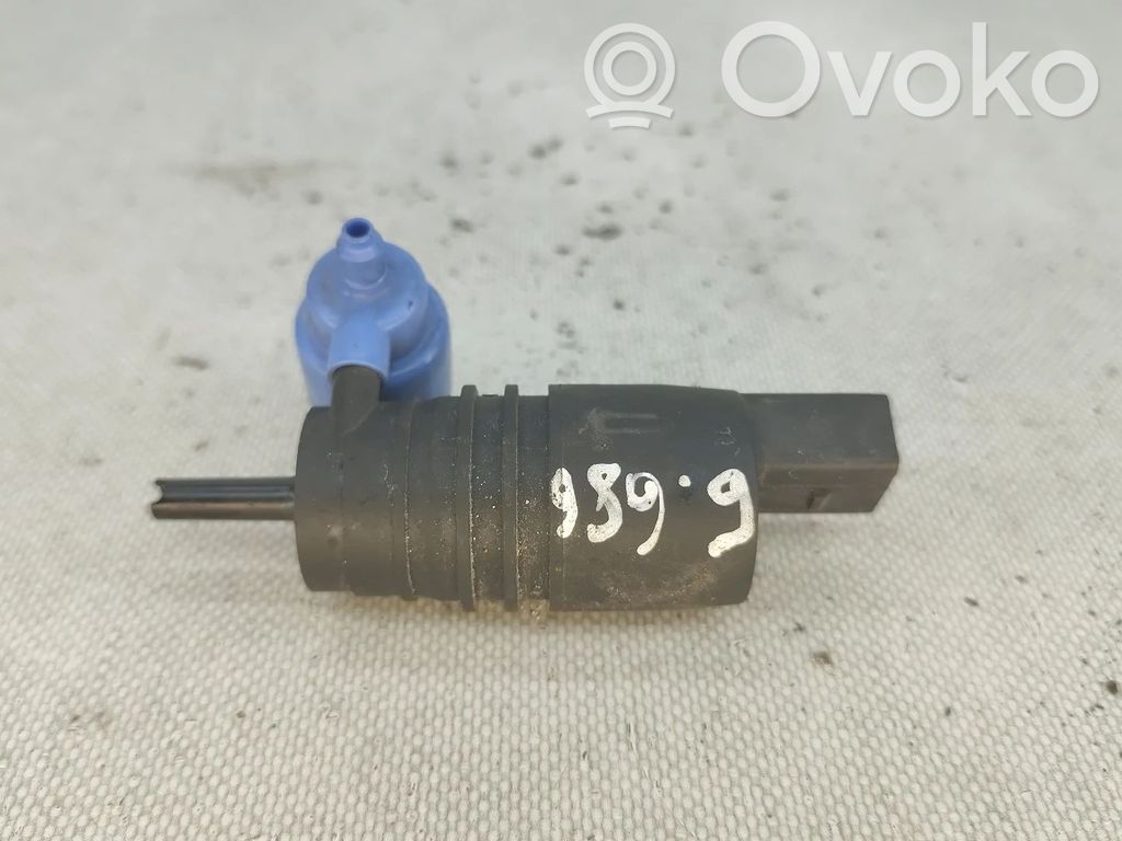 Volkswagen Golf VI Pompe de lave-glace de pare-brise
