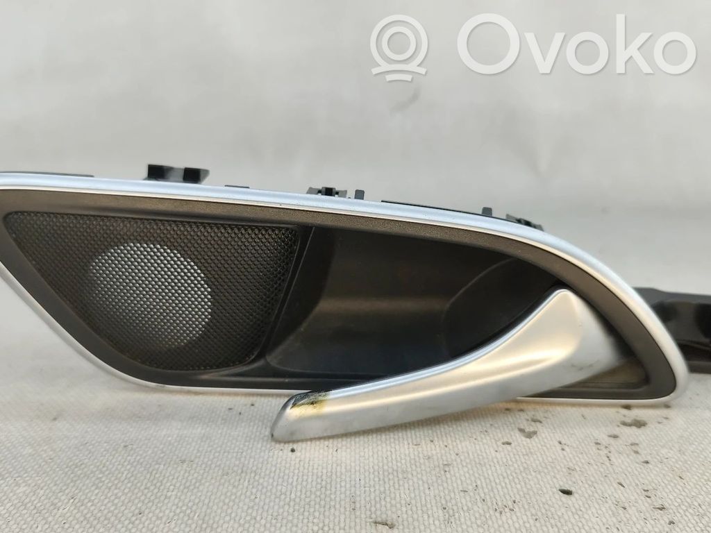 Mercedes-Benz CLA C117 X117 W117 Takaoven sisäkahva 