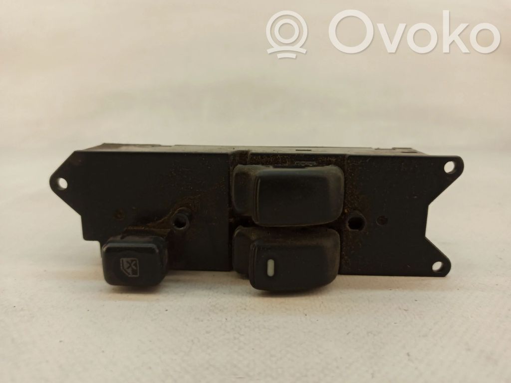 Electric window control switch   755773X1,C8DD142M,MR194815
