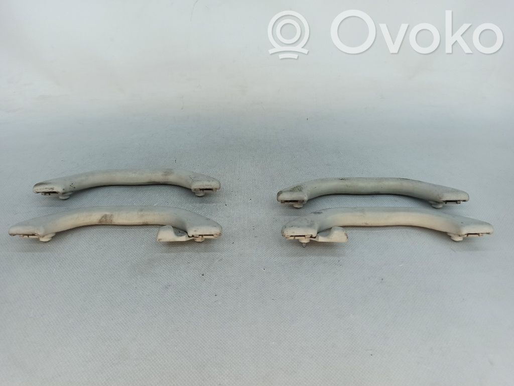 Audi A4 S4 B5 8D Poignée de maintien plafond avant