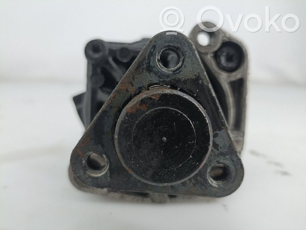 Opel Omega B1 Power steering pump 